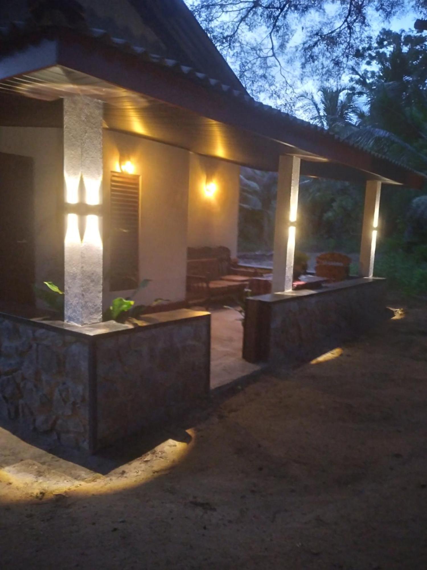 Soma Cabana, Homestay & Restaurant Tangalle Dış mekan fotoğraf