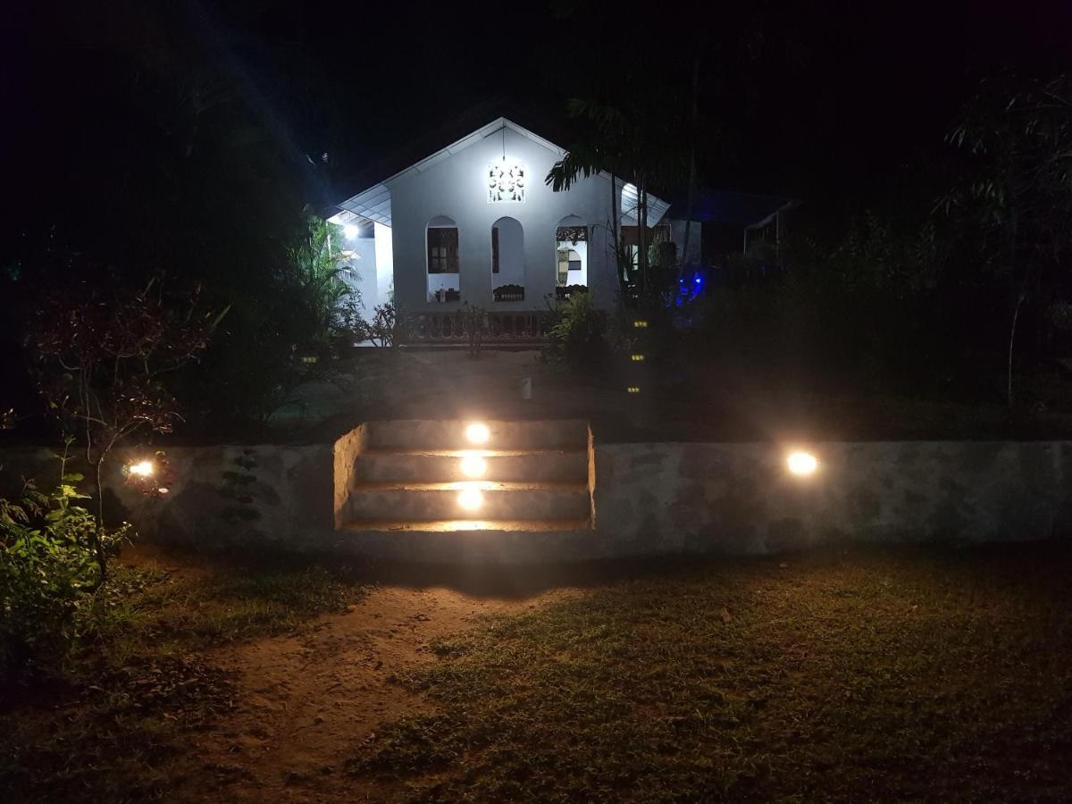 Soma Cabana, Homestay & Restaurant Tangalle Dış mekan fotoğraf